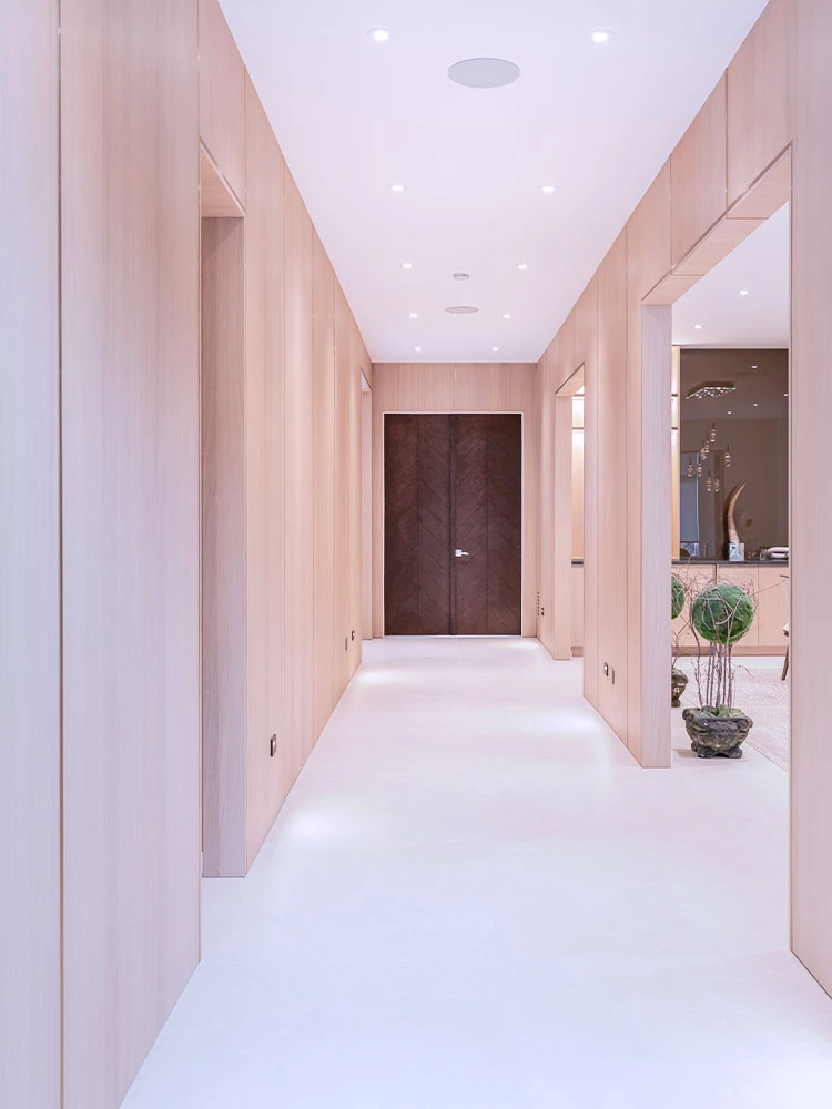 https://www.cdn.3iflex.com/image/resizedwebp/catalog/projects/Residential/Living_Room_Natural_Rift_Oak/Living-Room_Natural-Rift-Oak7-750x1000.webp